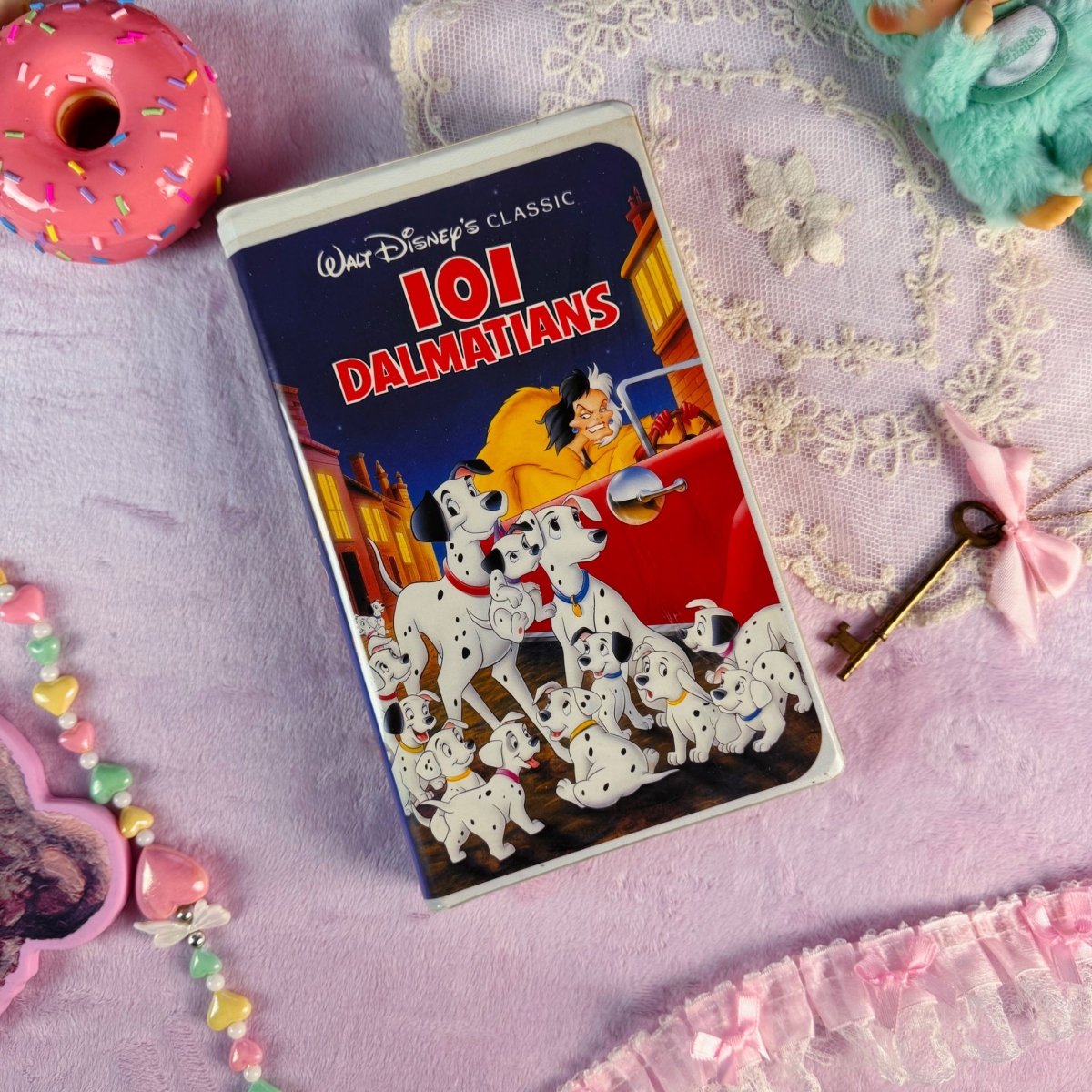 Disney VHS Tape - 101 Dalmatians - Clamshell Movie Vintage 90s Nostalgia - VHS - ThrowbackBuys - Starbunnyvintage