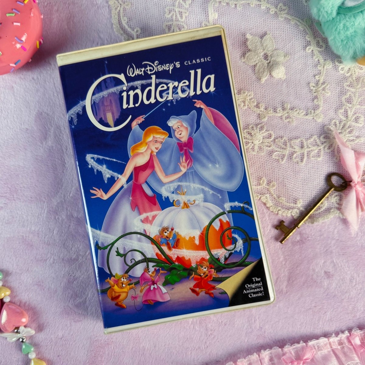 Disney VHS Tape - Cinderella - Clamshell Movie Vintage 90s Nostalgia - VHS - ThrowbackBuys - Starbunnyvintage