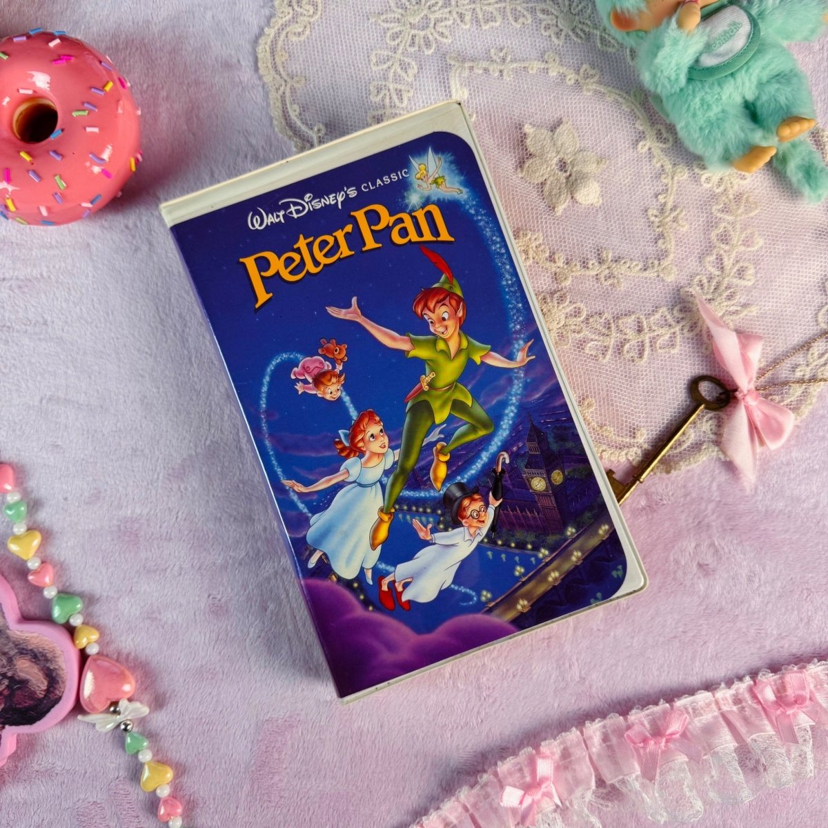 Disney VHS Tape - Peter Pan - Clamshell Movie Vintage 90s Nostalgia - VHS - ThrowbackBuys - Starbunnyvintage