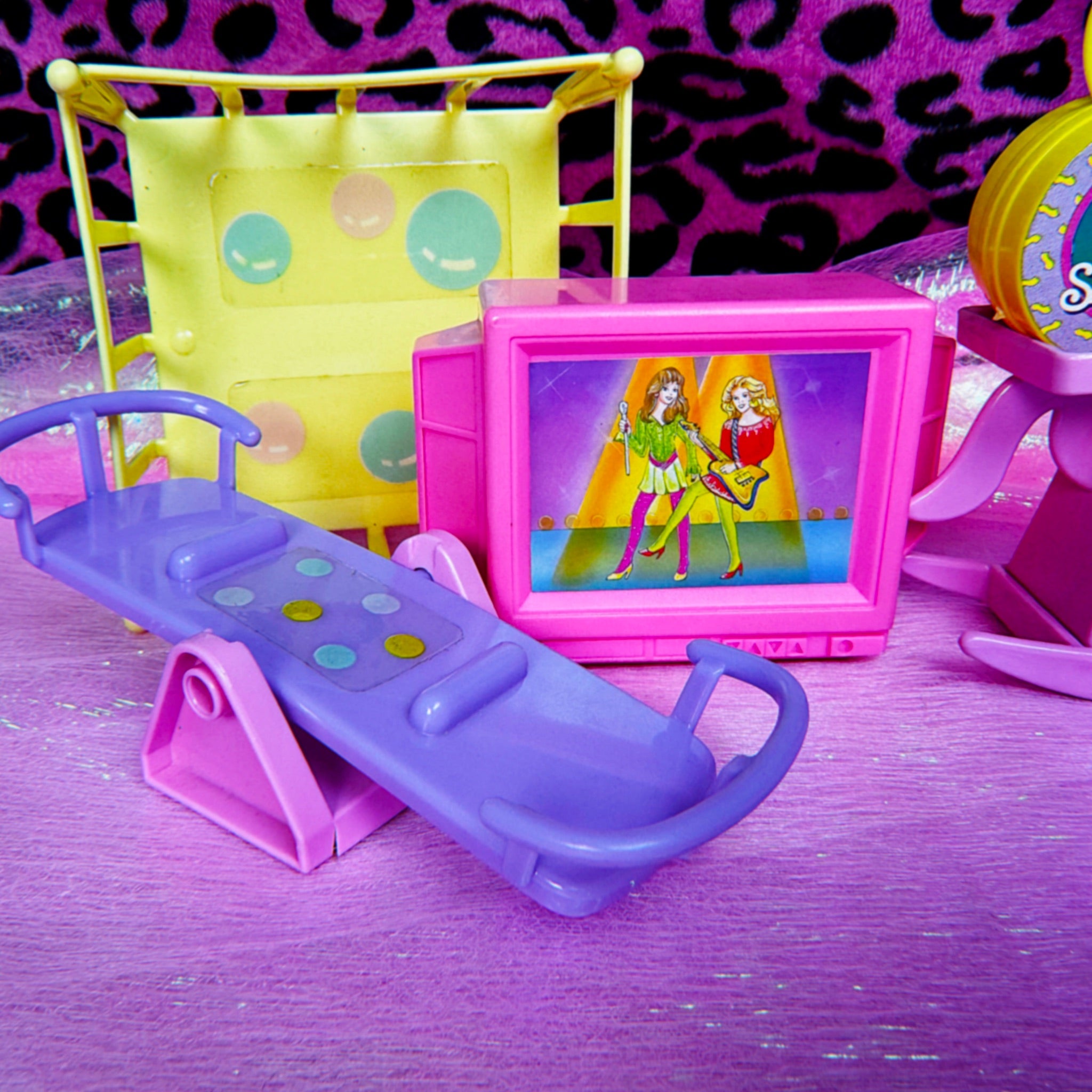 Vintage 1980s Barbie Furniture & Accessories Lot