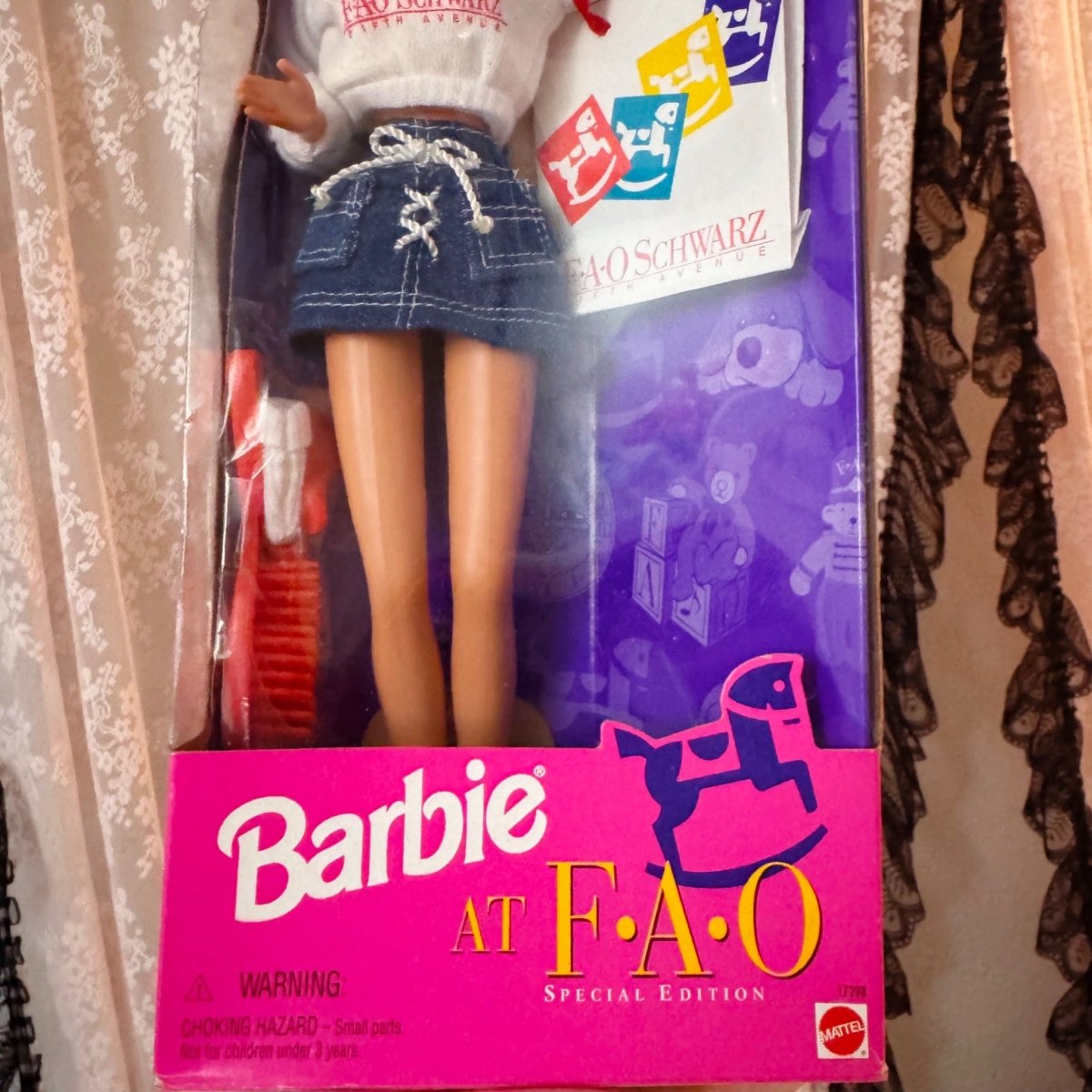 FAO Schwarz Barbie – Vintage 1995 Special Edition Doll - Dolls - ThrowbackBuys - Starbunnyvintage