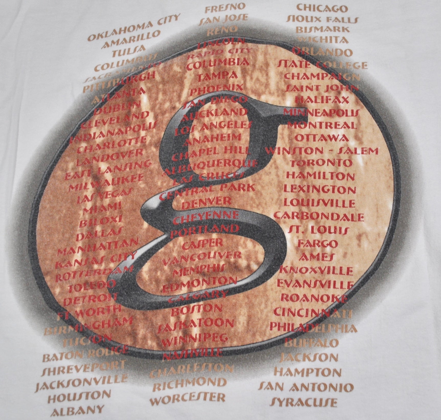 1990s - Garth Brooks: Tour Shirt - Large