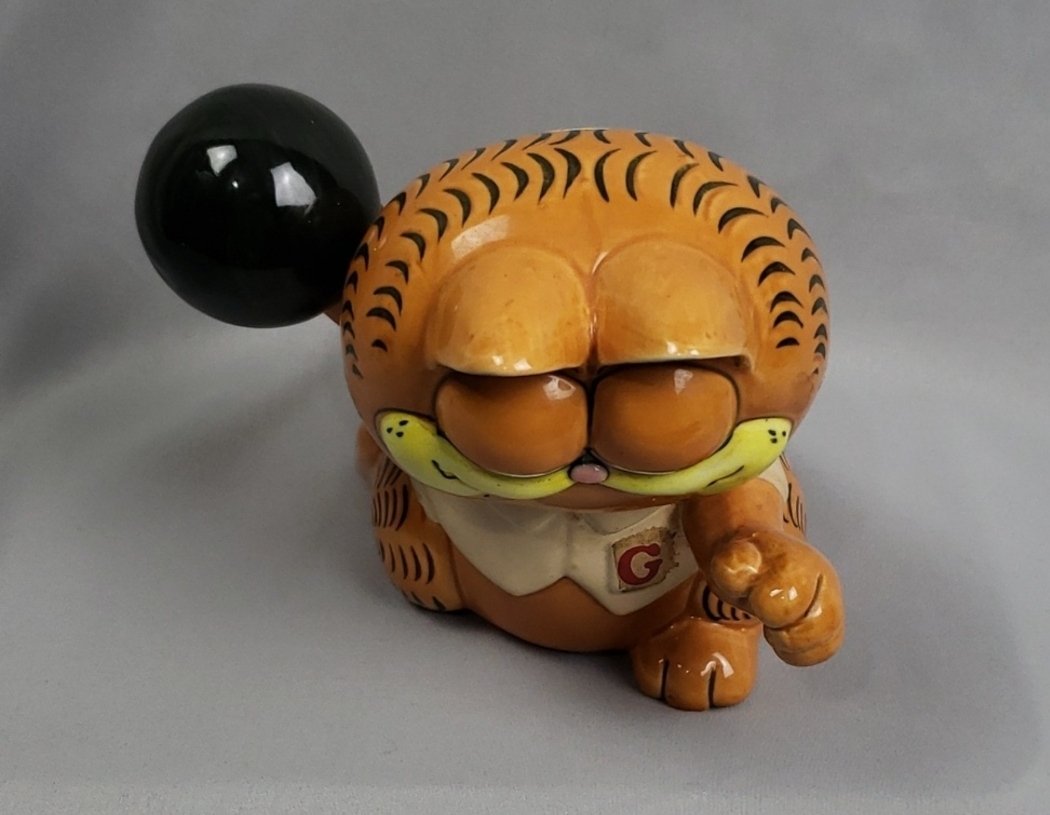 Garfield bowling bank - Action Figures & Collectibles - ThrowbackBuys - Eclecticcherryreseller