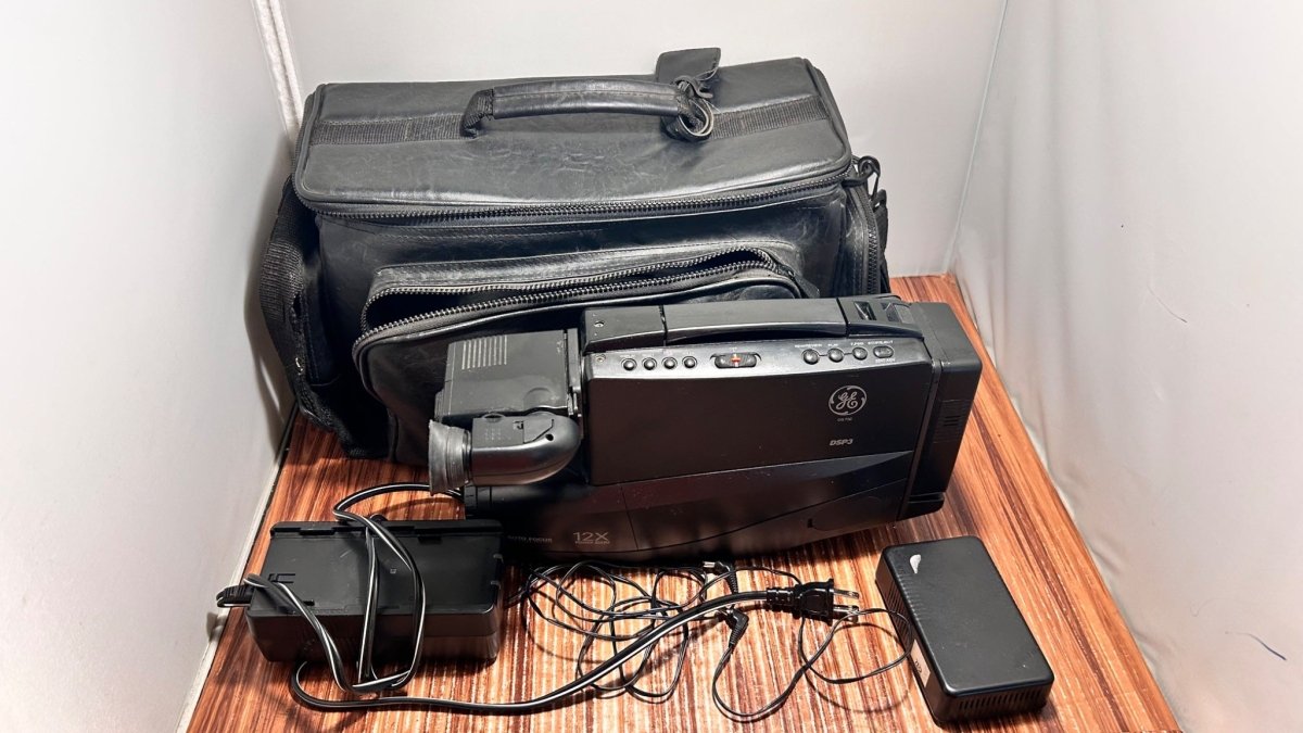 GE CG732 Camcorder Video Camera W/Carry Bag Working Tested 1996 Vintage Read - Camcorders - ThrowbackBuys - Raybar121