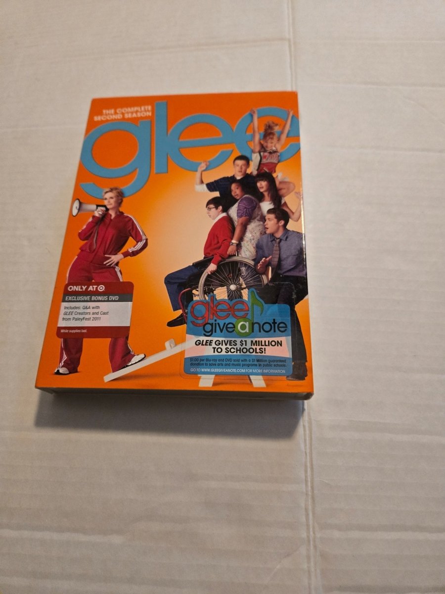 Glee The Complete Second Season DVD 6 Disc Set - DVD - ThrowbackBuys - Amanda's Awesome Finds