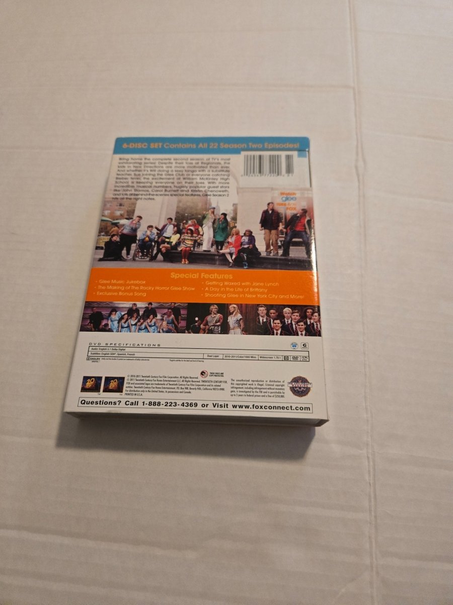 Glee The Complete Second Season DVD 6 Disc Set - DVD - ThrowbackBuys - Amanda's Awesome Finds