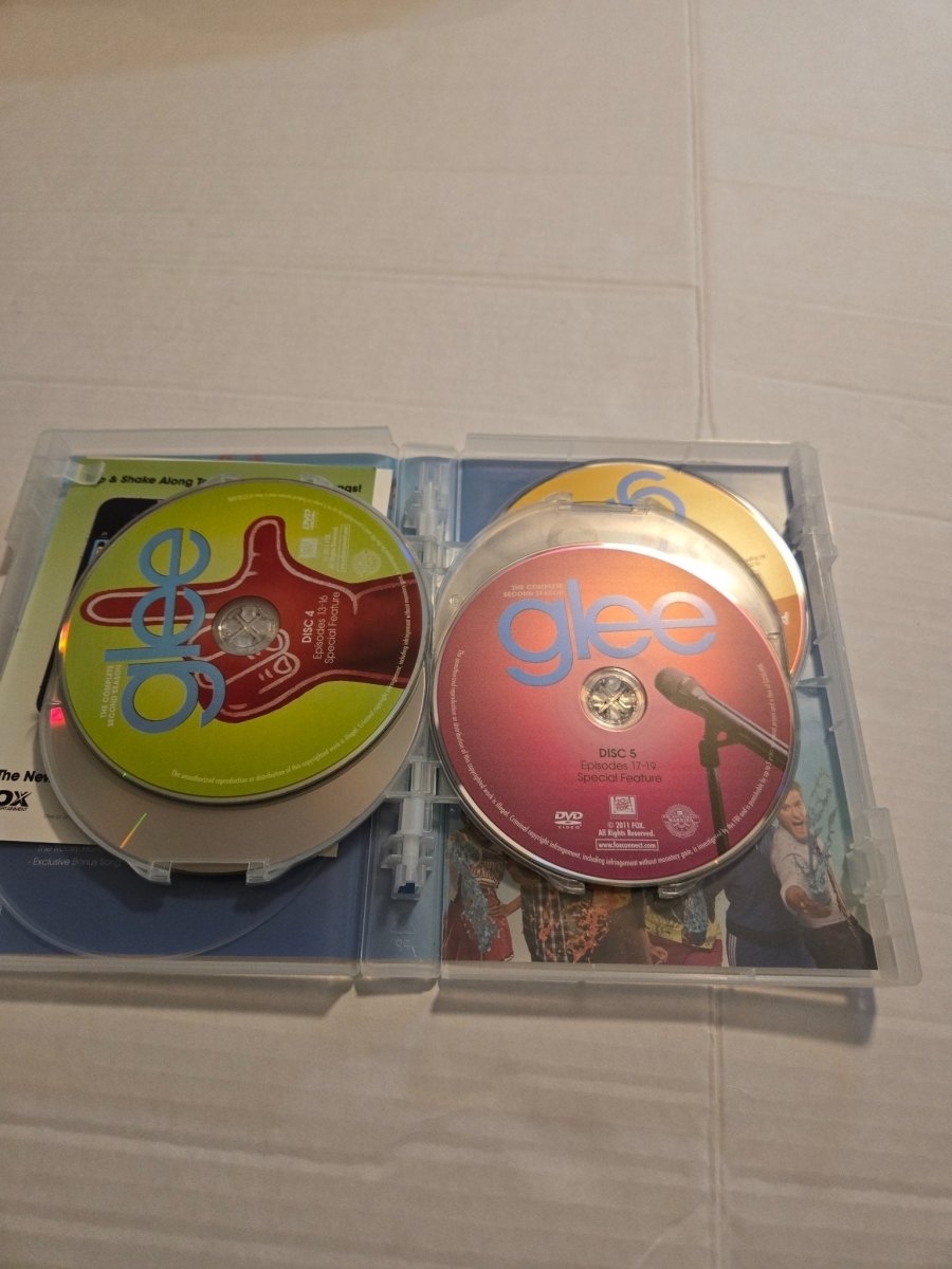 Glee The Complete Second Season DVD 6 Disc Set - DVD - ThrowbackBuys - Amanda's Awesome Finds