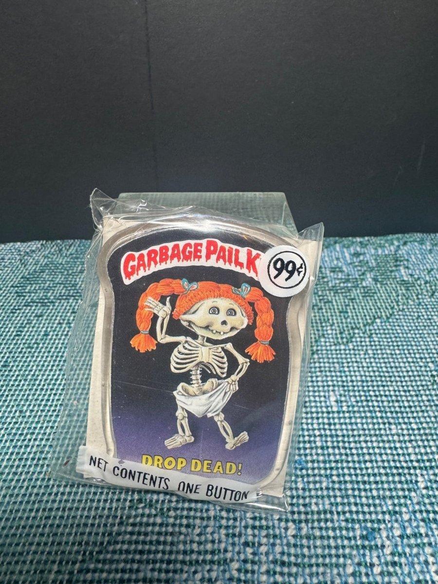 GPK Pin Drop Dead - Accessories - ThrowbackBuys -Toys From The Crypt