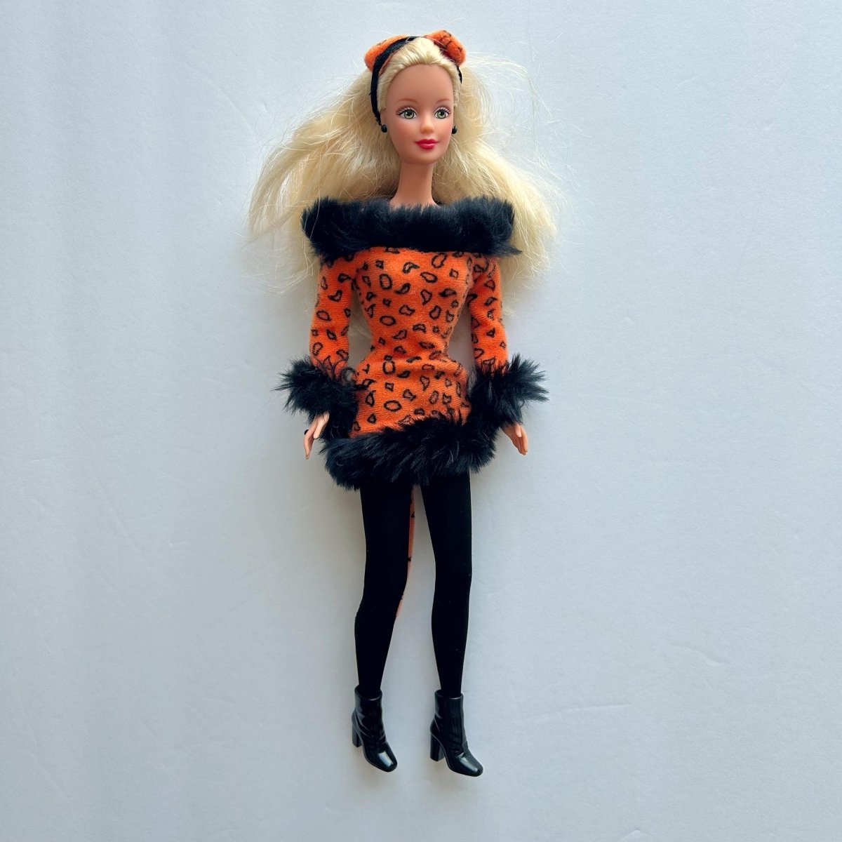 Halloween Glow Barbie Fun Barbie 1998 2002 - Dolls - ThrowbackBuys - NostalgicEpisodes