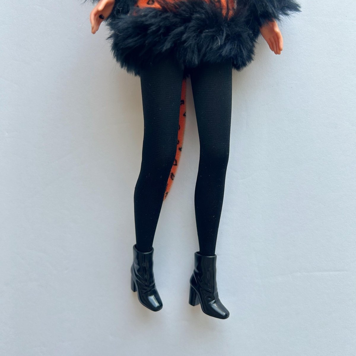 Halloween Glow Barbie Fun Barbie 1998 2002 - Dolls - ThrowbackBuys - NostalgicEpisodes