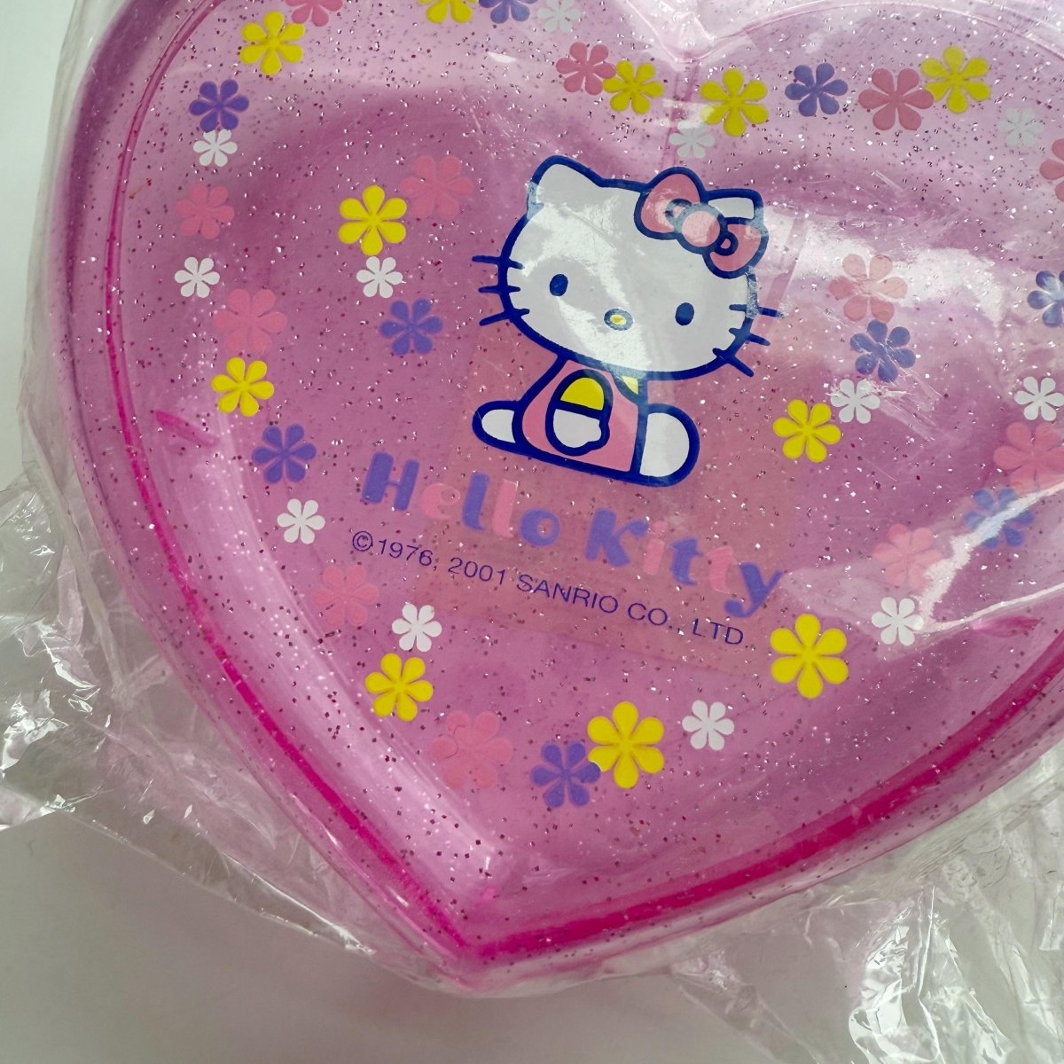 Hello Kitty Heart Gift Box 2001 Sanrio Rare - Boxes & Bins - ThrowbackBuys - NostalgicEpisodes