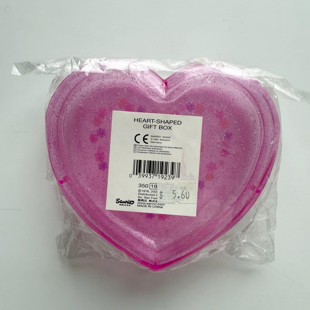 Hello Kitty Heart Gift Box 2001 Sanrio Rare - Boxes & Bins - ThrowbackBuys - NostalgicEpisodes
