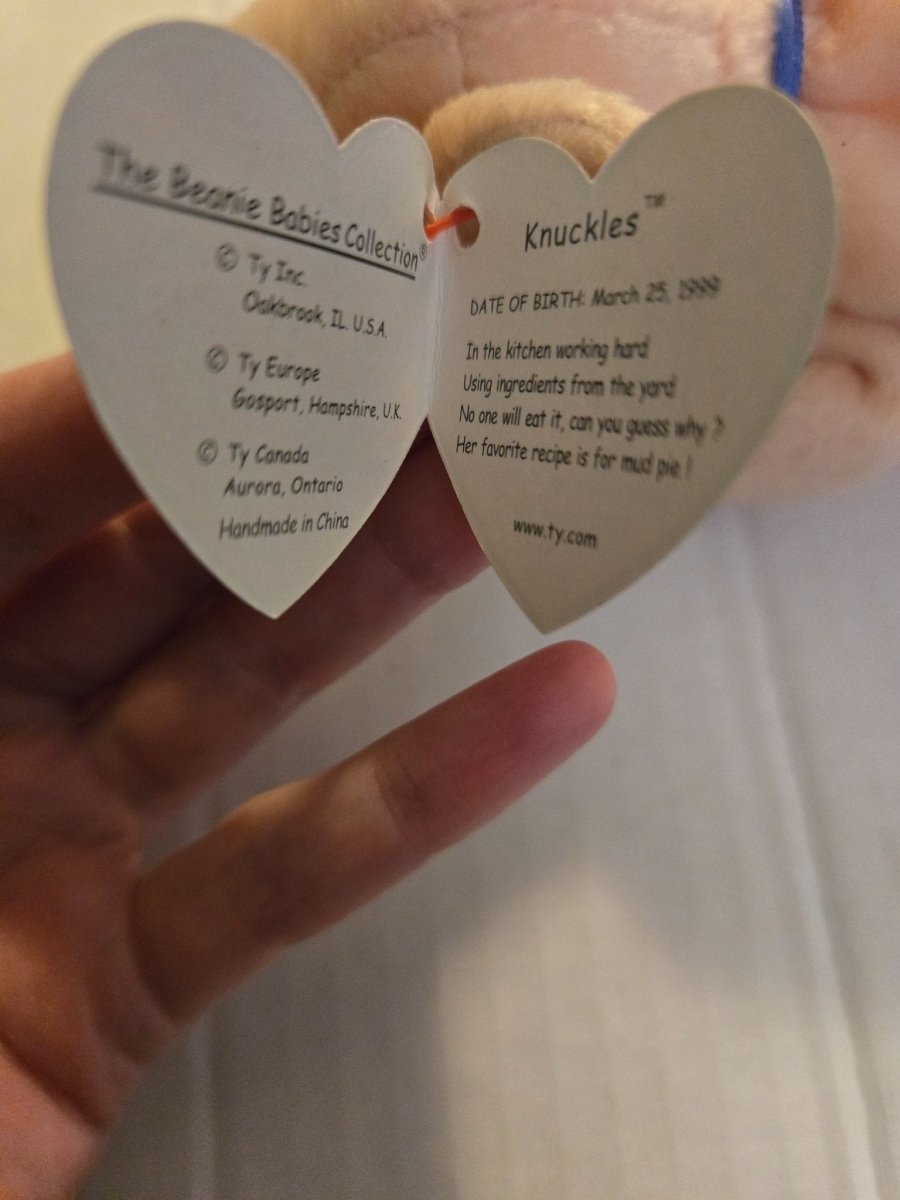 Knuckles Ty Beanie Baby 1999 - Plushies - ThrowbackBuys - Amanda's Awesome Finds