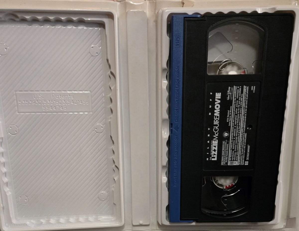 Lizzie McGuire Movie VHS Tape - VHS - ThrowbackBuys - Amanda's Awesome Finds