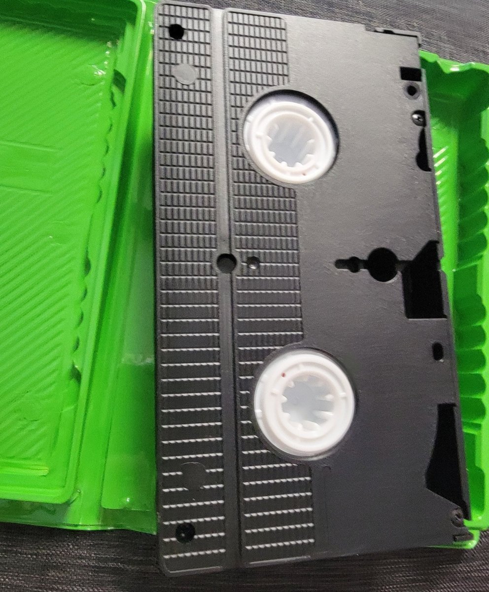 Looney Tunes Presents Marvin the Martian VHS Clamshell - VHS - ThrowbackBuys - Amanda's Awesome Finds
