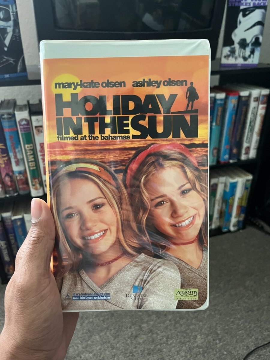 Mary - Kate and Ashley Holiday in the Sun VHS - VHS - ThrowbackBuys - The Rickstalgia Shop