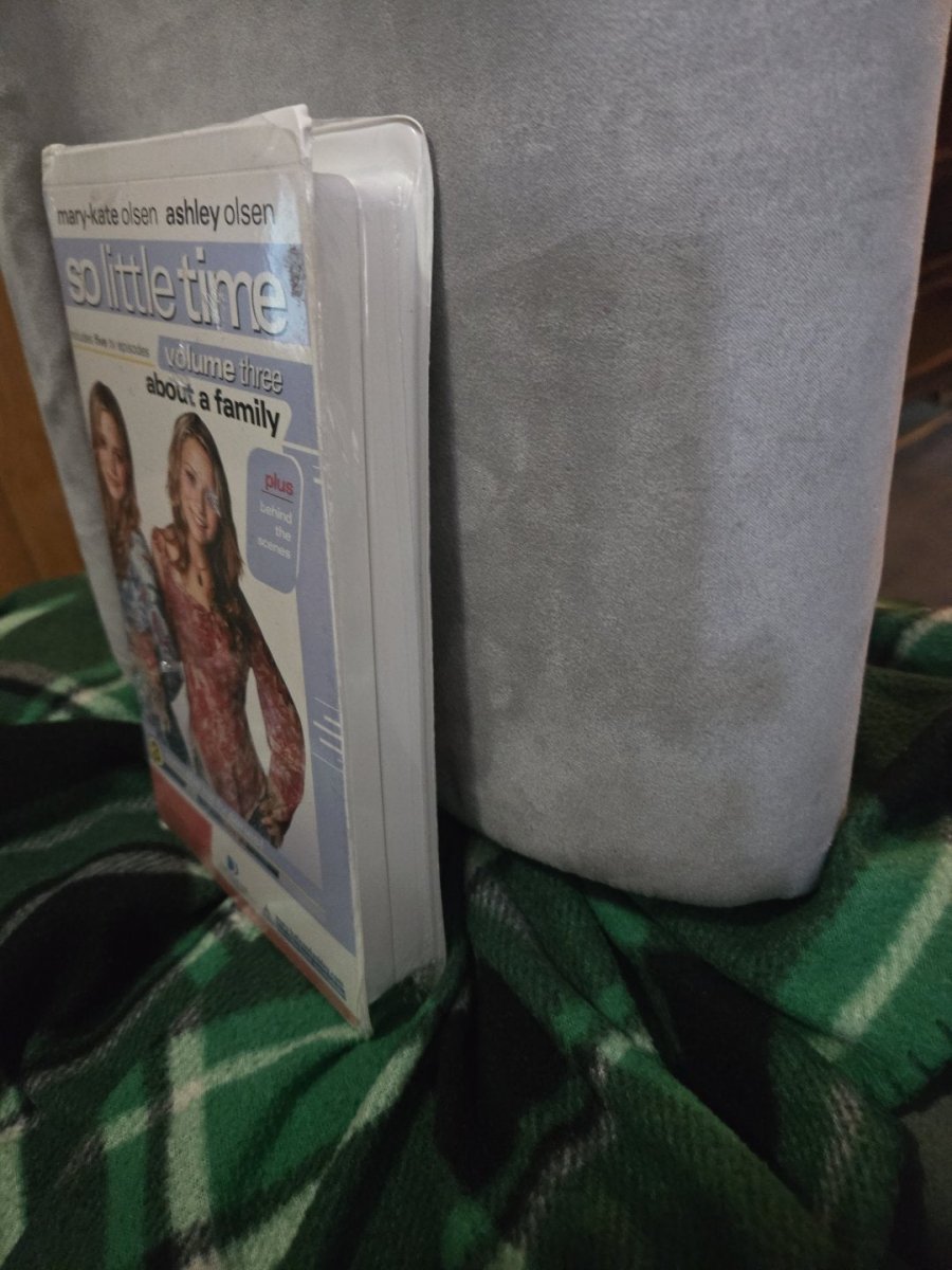 Mary - Kate & Ashley Olsen So Little Time Sealed VHS - PLEASE READ DESCRIPTION - VHS - ThrowbackBuys - Amanda's Awesome Finds