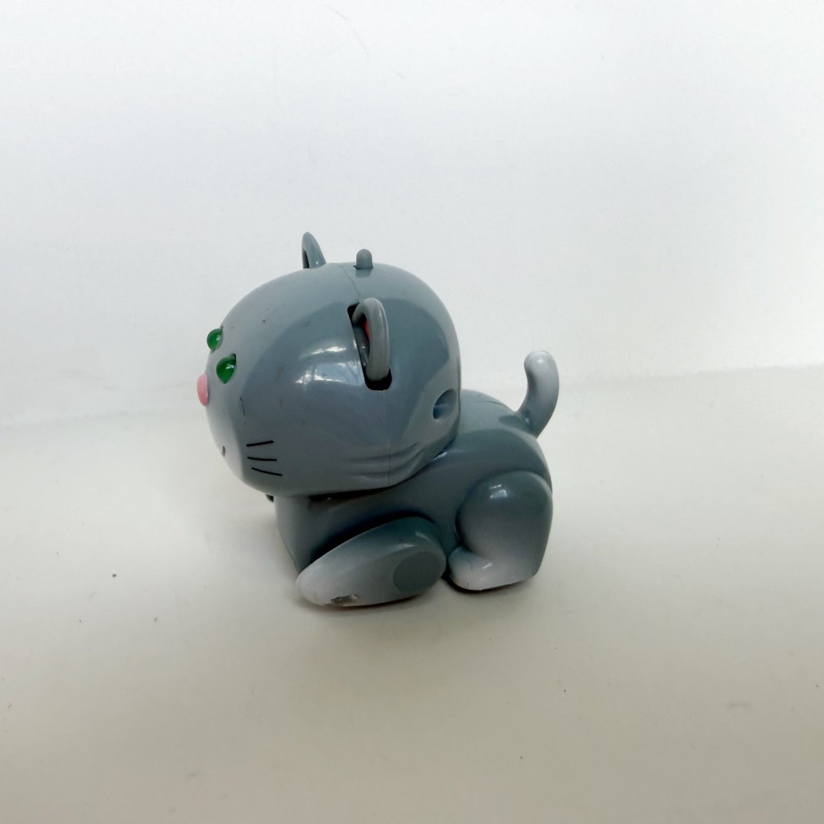 Micro Pets Cat Tomy 2002 Chumsley WORKS - Collectible Toys - ThrowbackBuys -NostalgicEpisodes