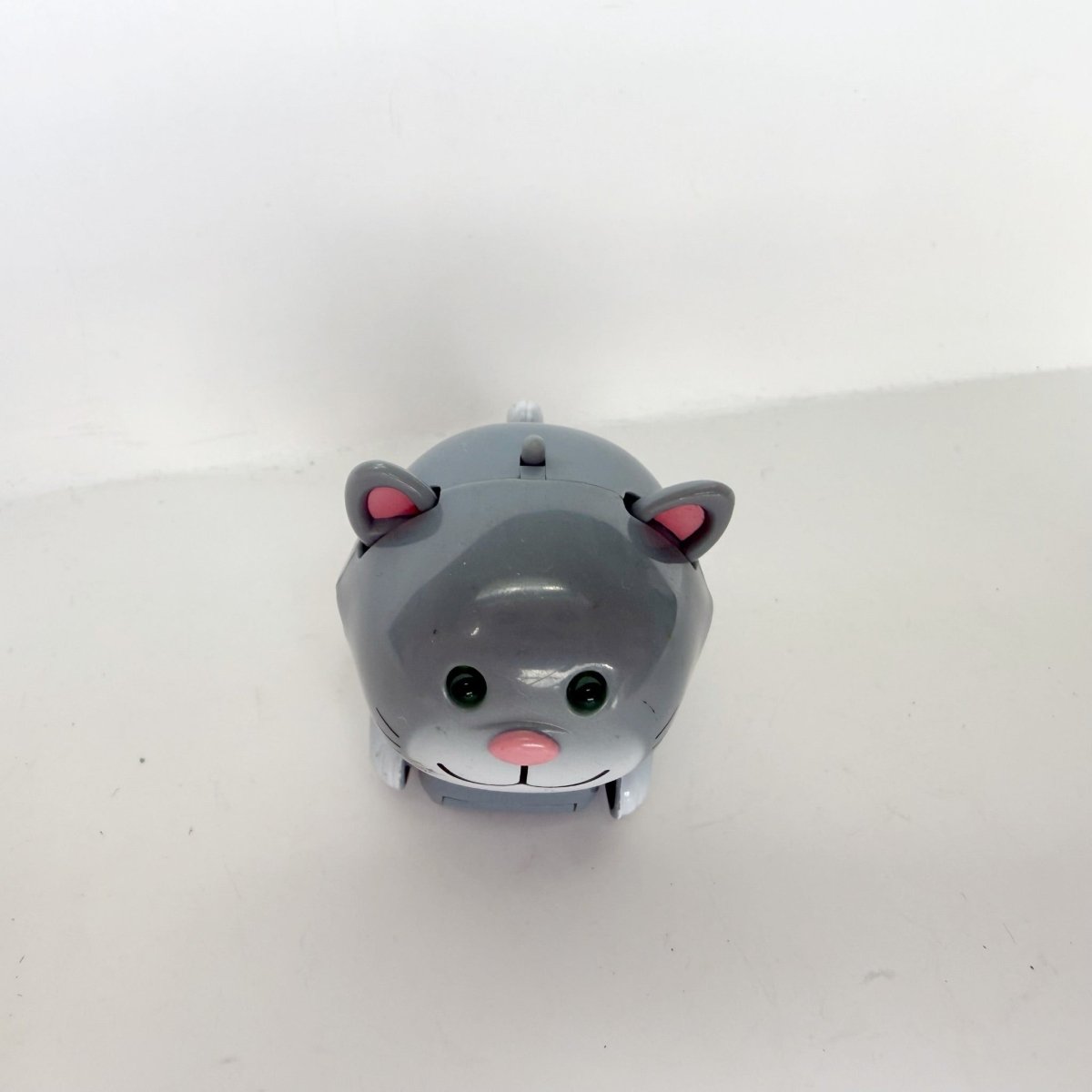 Micro Pets Cat Tomy 2002 Chumsley WORKS - Collectible Toys - ThrowbackBuys -NostalgicEpisodes