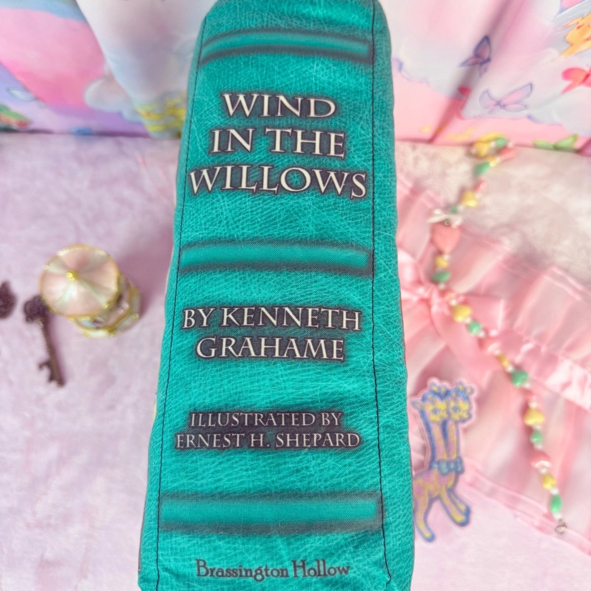 Plush Wind in the Willows Storybook Sculpture - Decor - ThrowbackBuys - Starbunnyvintage