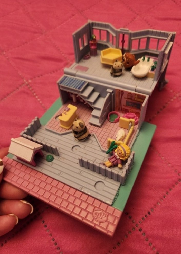 Polly Pocket Pet Store 1993 Playset - Collectible Toys - ThrowbackBuys - Forevertreasuresthrift