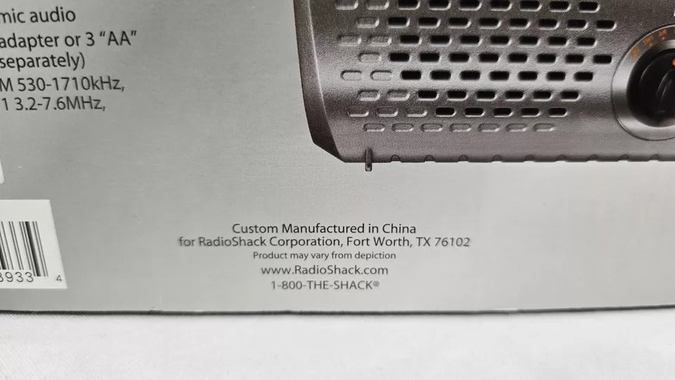 RADIO SHACK 20 - 238 Emergency Crank Radio with Light AM/FM SW1 SW2 USB, NIB - AM/FM Radio - ThrowbackBuys - ResellerDoor