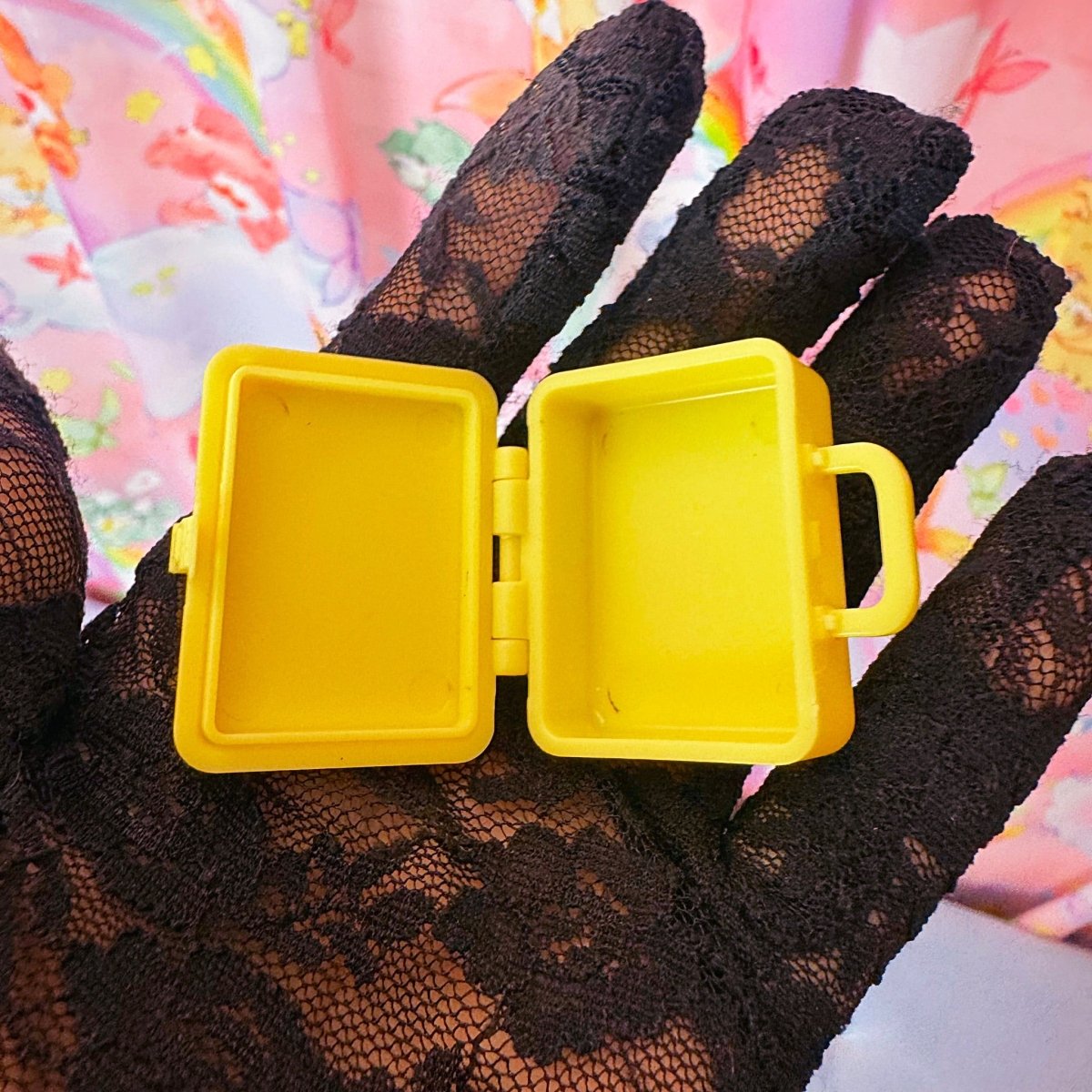 Rainbow Brite lunch box - Doll Accessories for Barbie Blythe - Dollhouse - ThrowbackBuys -Starbunnyvintage