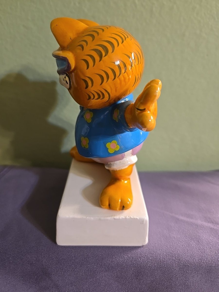 Rare Garfield The Ultimate Party Animal 1981 Ceramic Figurine Enesco - Action Figures & Collectibles - ThrowbackBuys - Eclecticcherryreseller