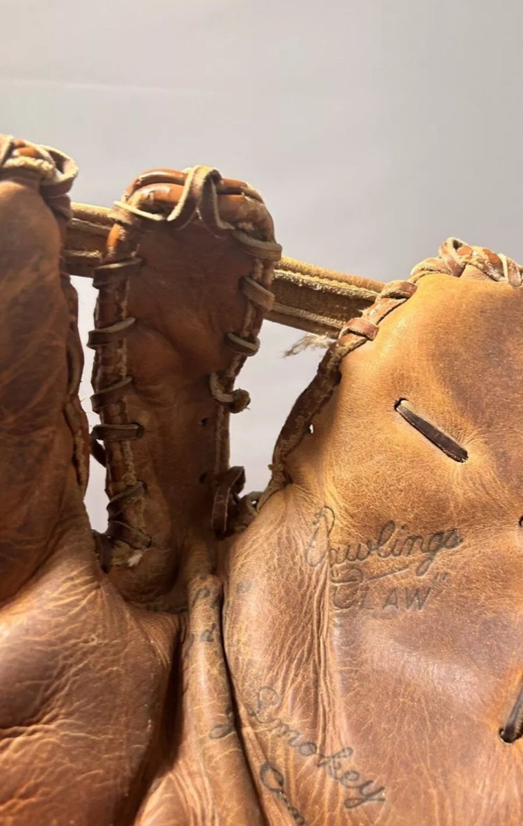 Rawlings Claw TM80 “The Trapper” Baseball Glove Vintage Smokey Joe Cunningham - Sports Memorabilia - ThrowbackBuys - Raybar121