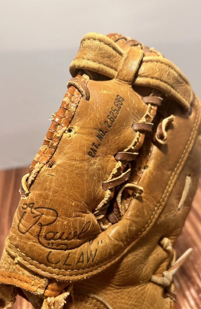 Rawlings Claw TM80 “The Trapper” Baseball Glove Vintage Smokey Joe Cunningham - Sports Memorabilia - ThrowbackBuys - Raybar121