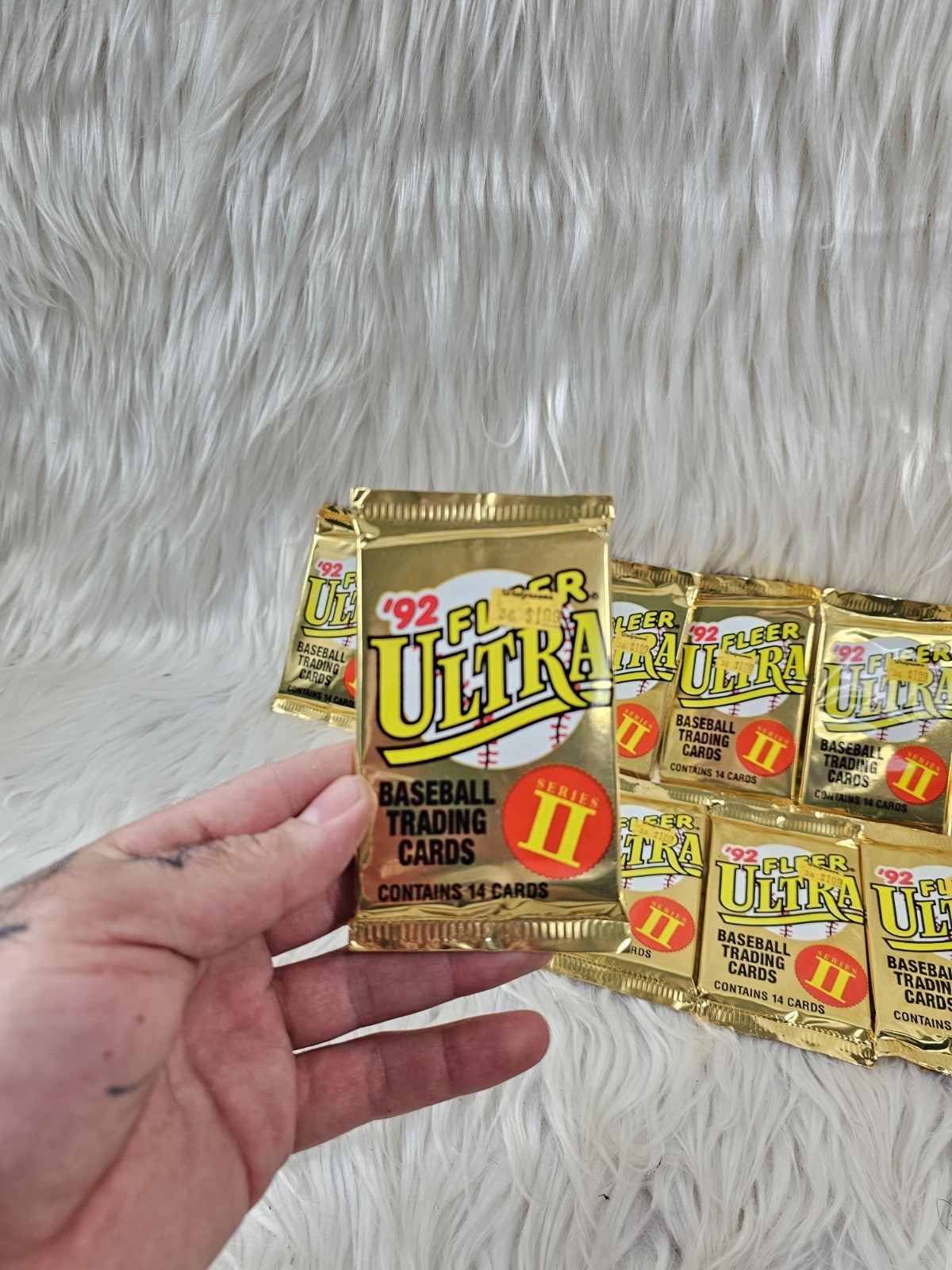 1992 Fleer Ultra Baseball Series 2 Pack - 14 Cards per pack. (Qty. 11)Â