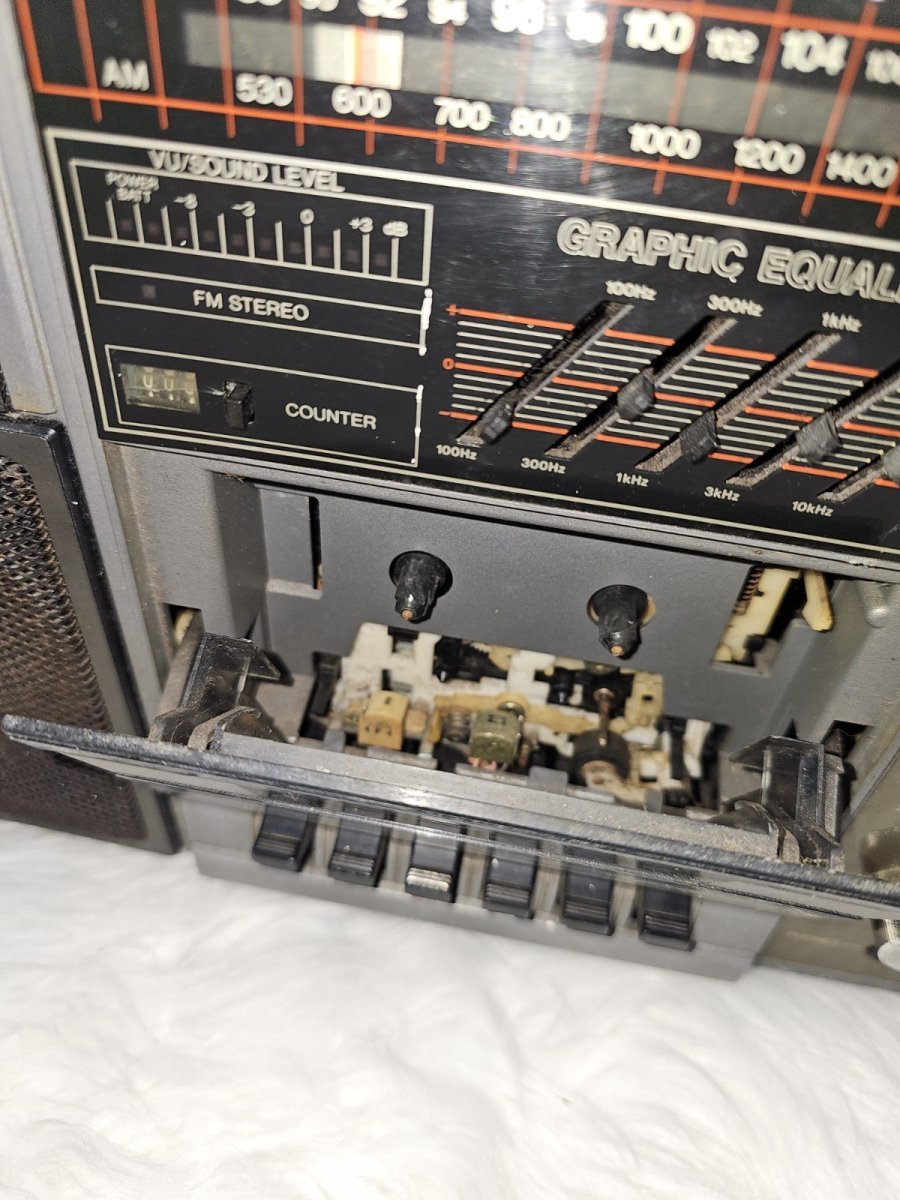 Sears SR 3000 Series Model 564.21932450 Boombox Cassette AM/FM Stereo - Portable Audio - ThrowbackBuys - The Thrifty Gypsyy Shop