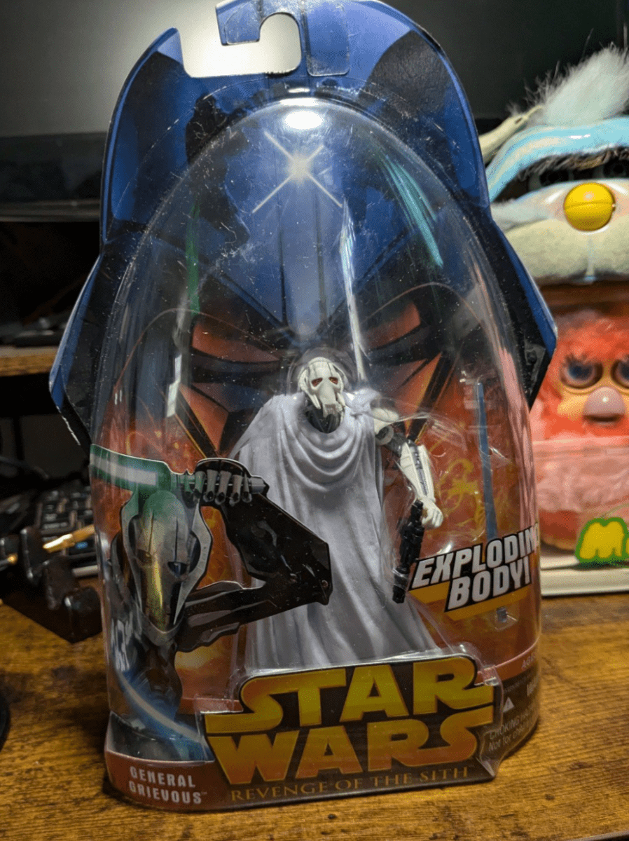 Star Wars NIB 2005 Hasbro General Grievous Exploding Body - Action Figures & Collectibles - ThrowbackBuys - Furby Queen