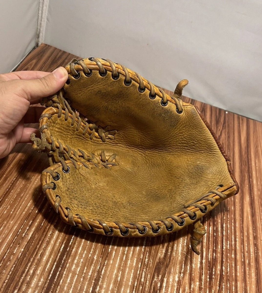 Thalco Deep Pocket Brown Leather Baseball Glove Vintage RARE Made In Japan - Sports Memorabilia - ThrowbackBuys - Raybar121