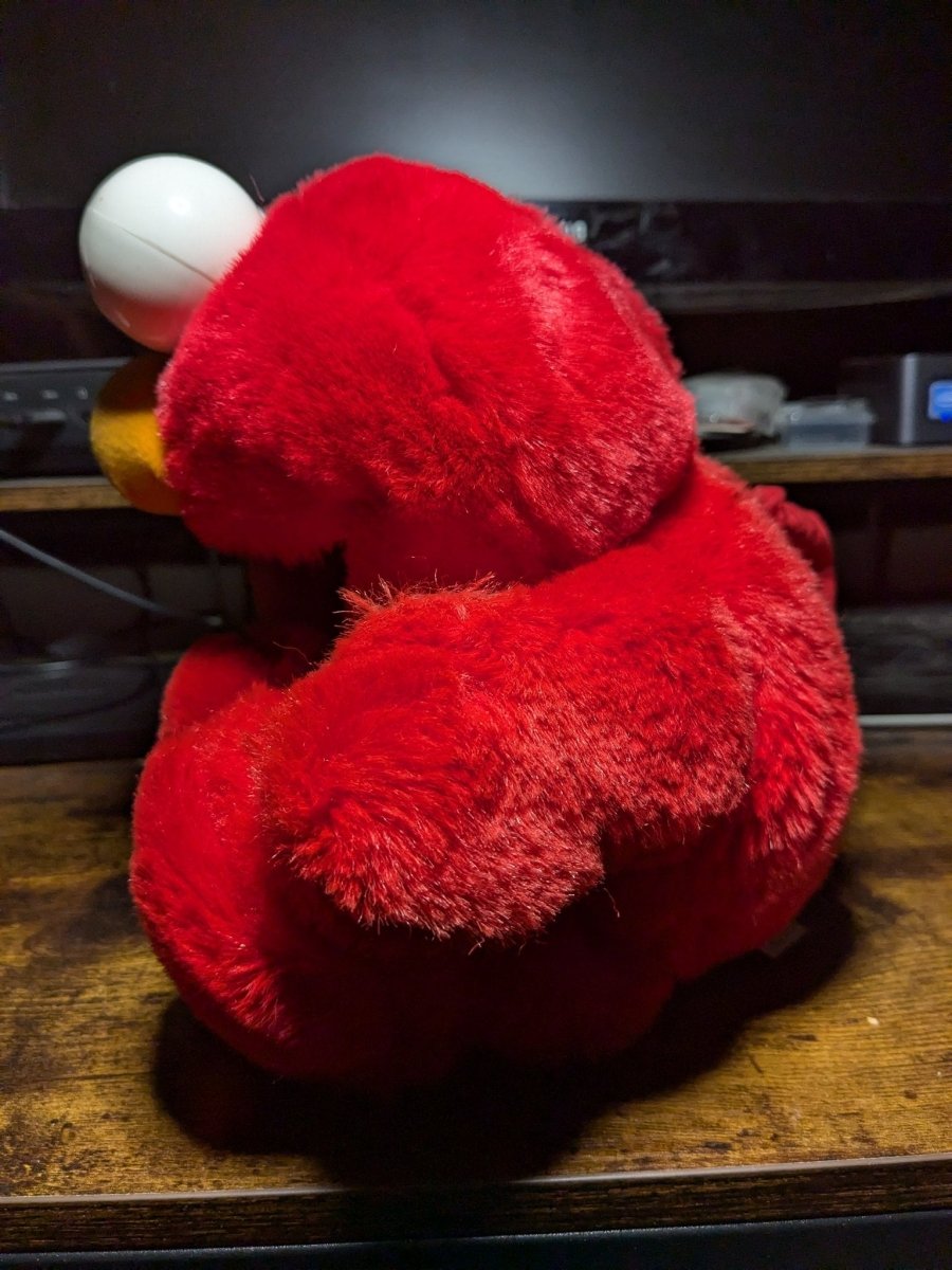 Tyco 1996 Vintage Tickle Me Elmo Works Shakes - Action Figures & Collectibles - ThrowbackBuys - Furby Queen