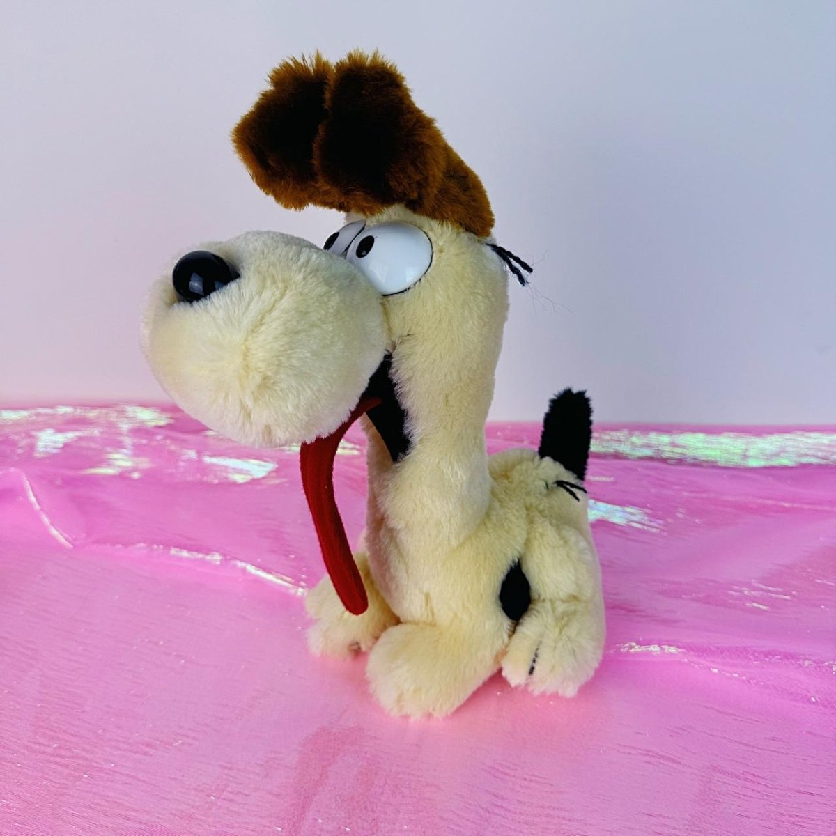 Vintage 1983 Odie Plush – Garfield & Friends Stuffed Toy - Collectible Toys - ThrowbackBuys - Starbunnyvintage
