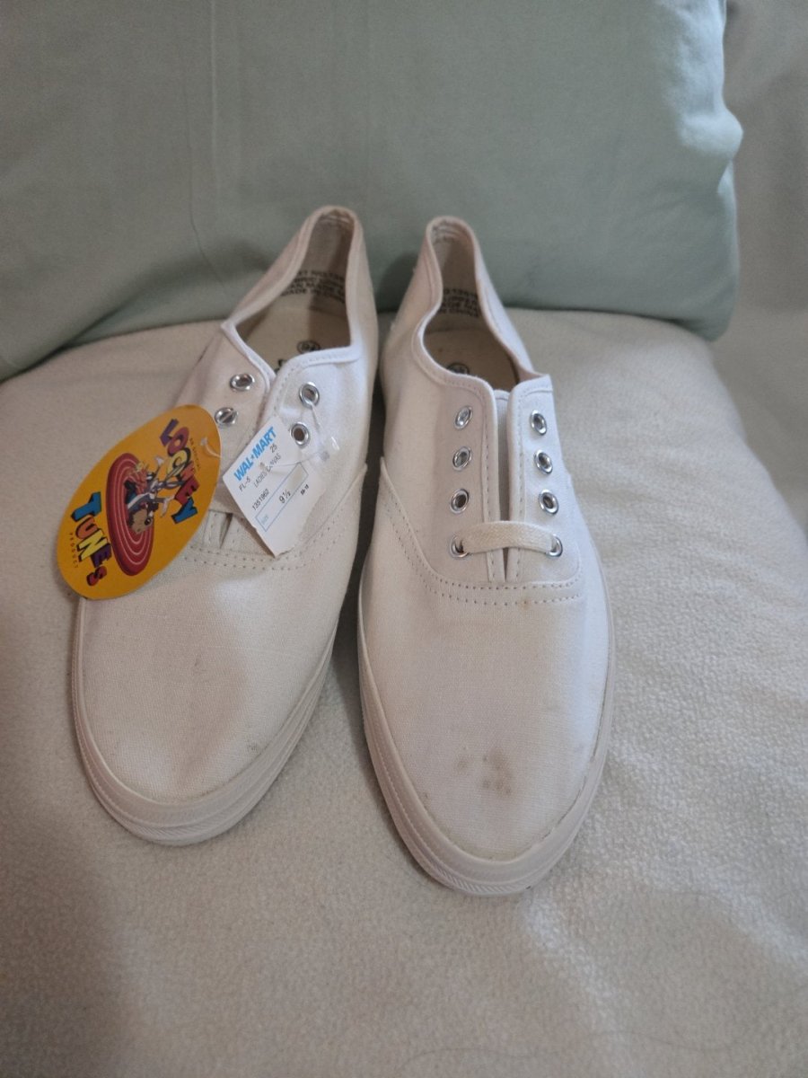 Vintage 90s Looney Tunes Taz NWT Shoes Womens Size 9.5 - Please Read Description - Accessories - ThrowbackBuys - Amanda's Awesome Finds