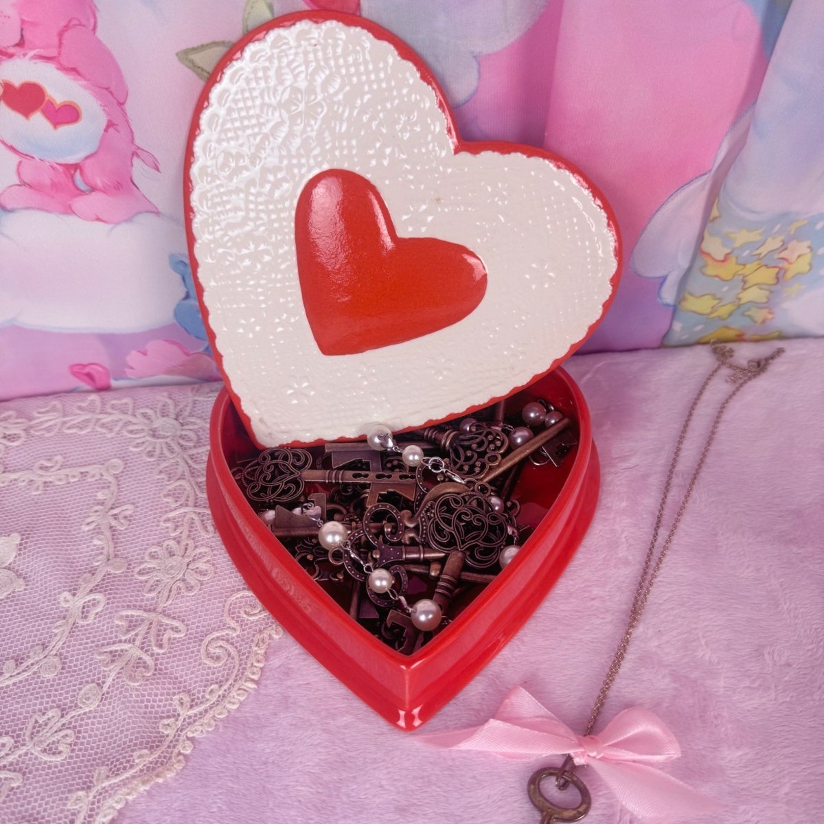 Vintage Ceramic Heart Trinket Box - Red and White 1980s Valentine - Decor - ThrowbackBuys - Starbunnyvintage