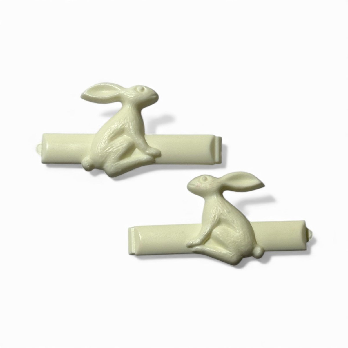 Vintage Goody snap tight barrettes set of 2 White Rabbits Bunny’s for kids - Accessories - ThrowbackBuys - Abunnysvintageco