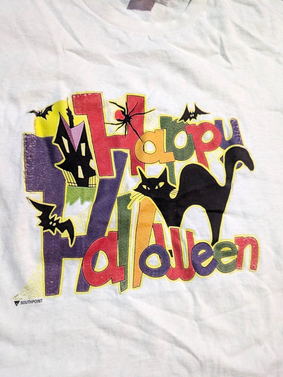 Vintage 'Happy Halloween' Graphic T-Shirt - Shirts - ThrowbackBuys - Shiznit