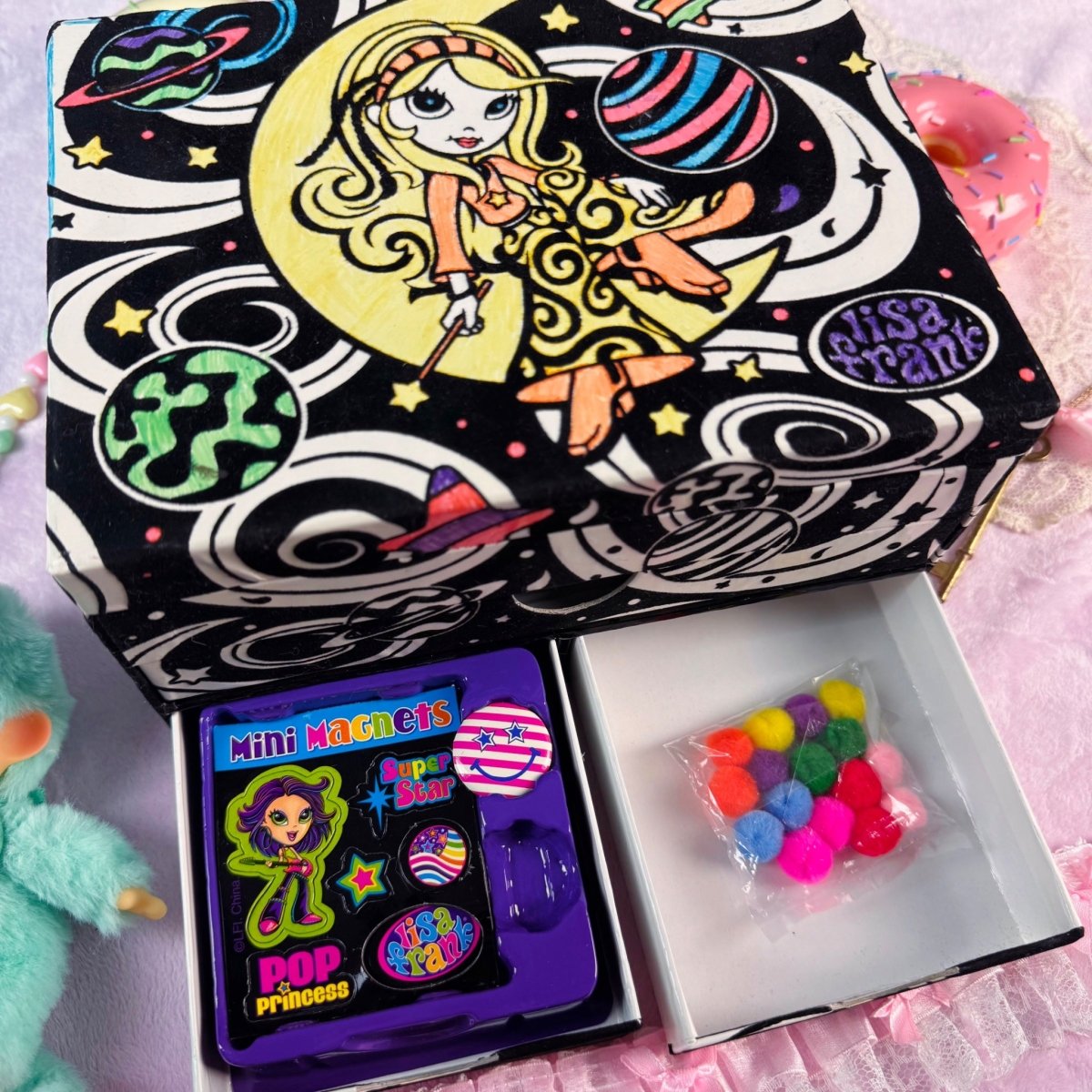 Vintage Lisa Frank Felt Jewelry Box Craft Kit – 2000s Organizer, Near Complete - Arts & Crafts - ThrowbackBuys - Starbunnyvintage