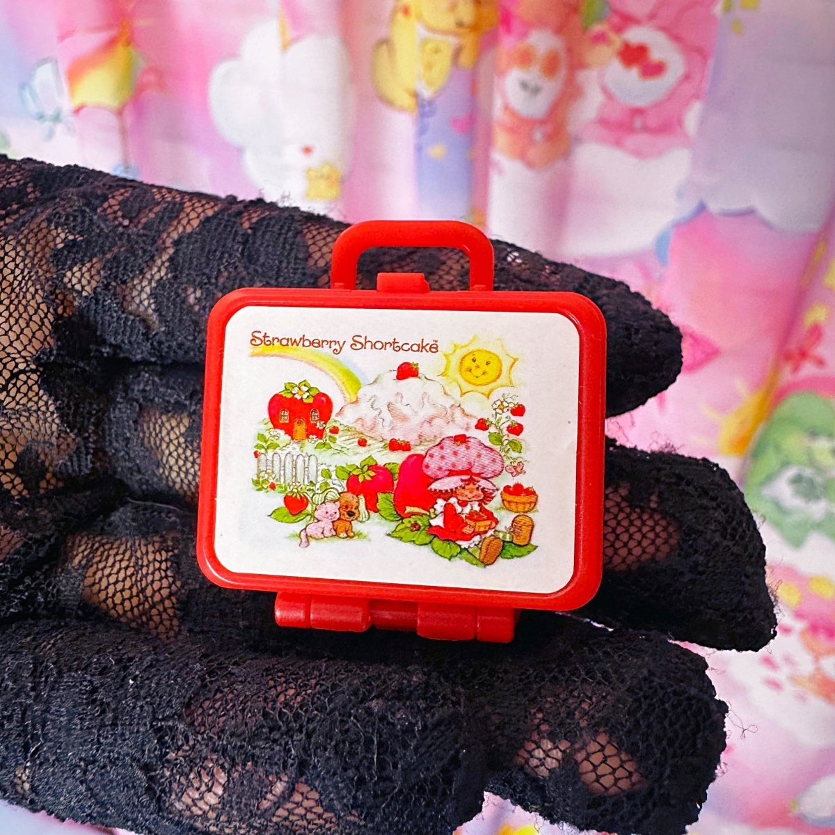 Vintage Style Strawberry Shortcake lunch box - Doll Accessories - Dollhouse - ThrowbackBuys -Starbunnyvintage